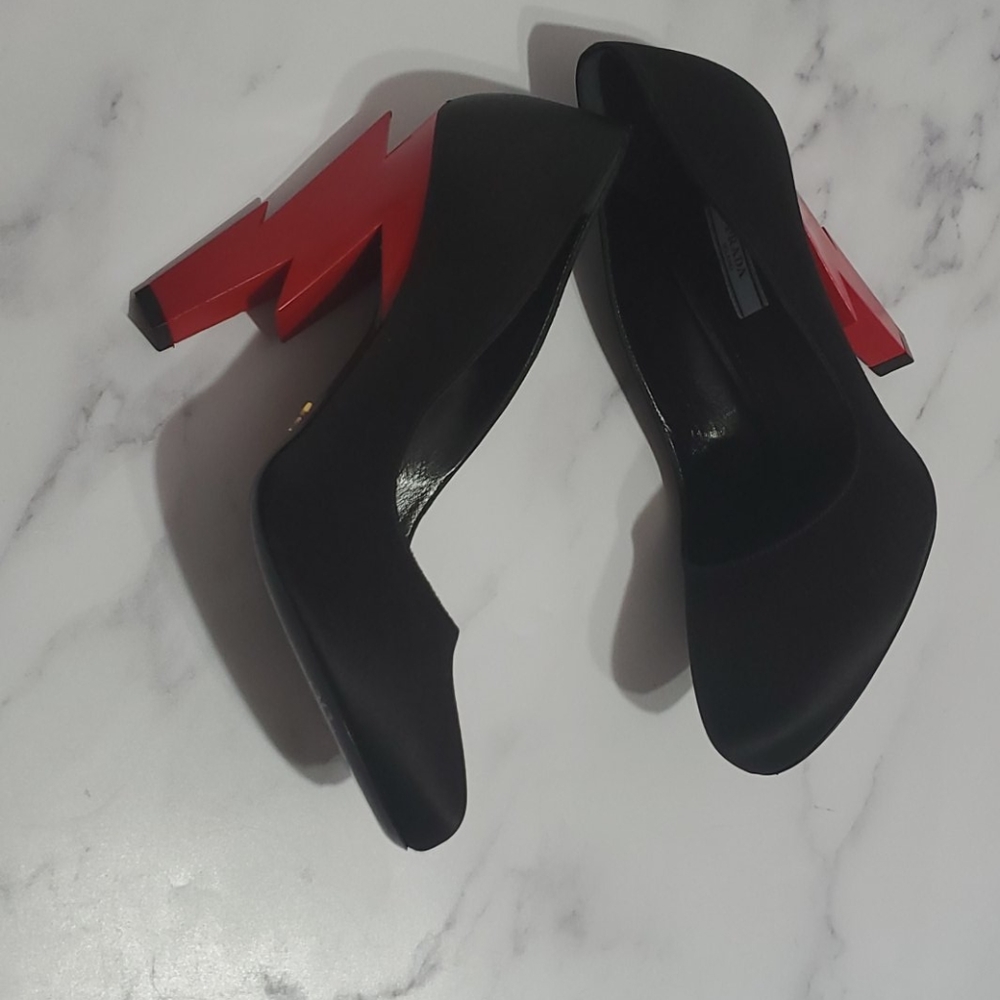 Prada satin black and red pumps size 40 NEW - Picture 8 of 8